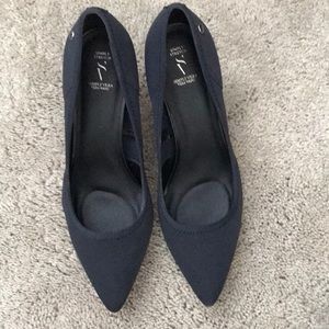 Simply Vera Wang Navy Blue Pumps, sz 8
